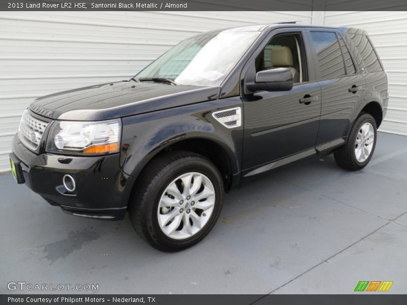 Front 3/4 View of 2013 LR2 HSE