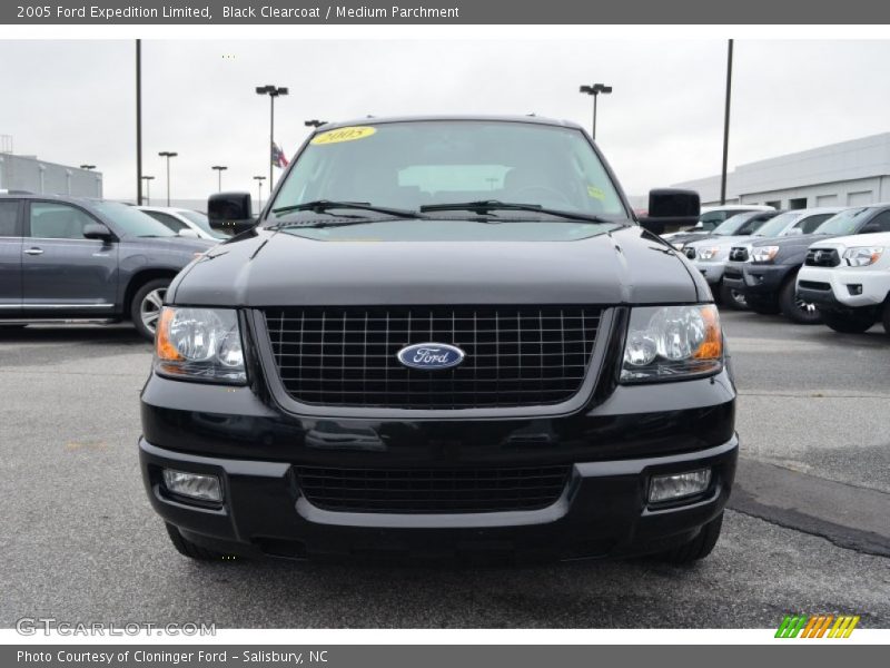 Black Clearcoat / Medium Parchment 2005 Ford Expedition Limited
