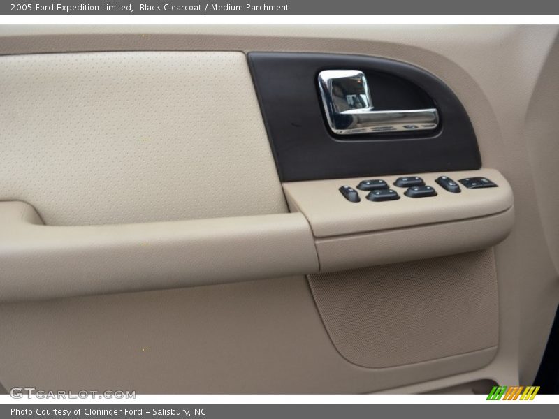Black Clearcoat / Medium Parchment 2005 Ford Expedition Limited