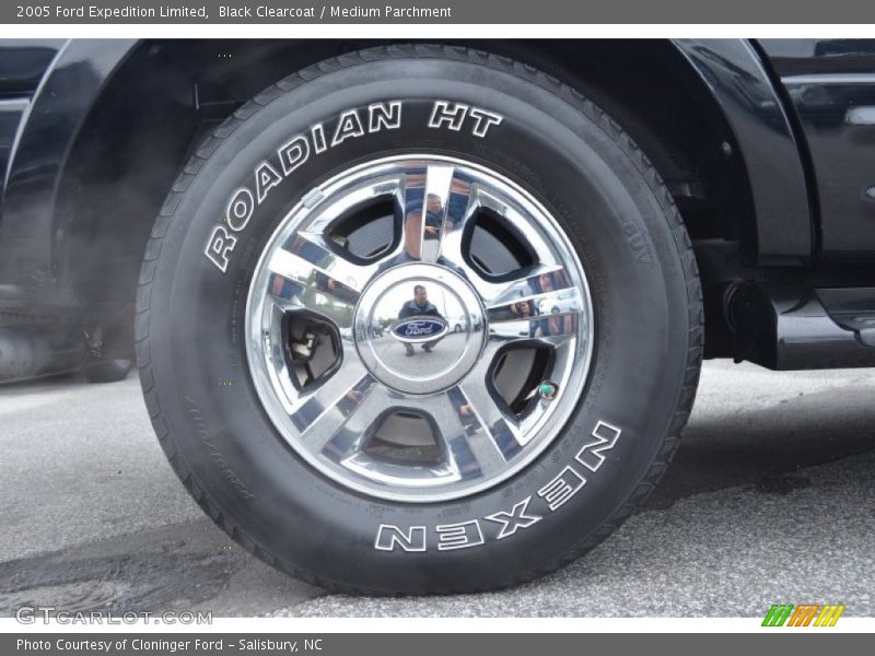  2005 Expedition Limited Wheel