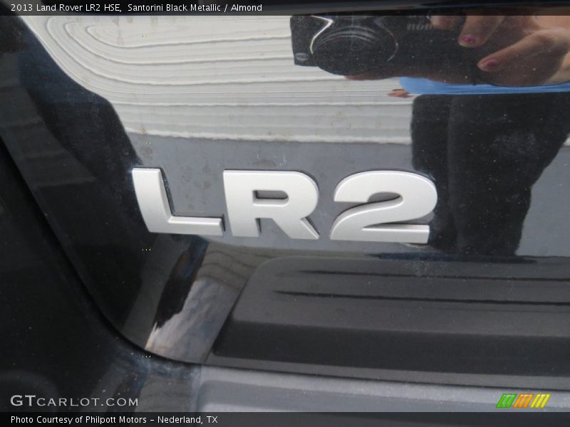 Santorini Black Metallic / Almond 2013 Land Rover LR2 HSE