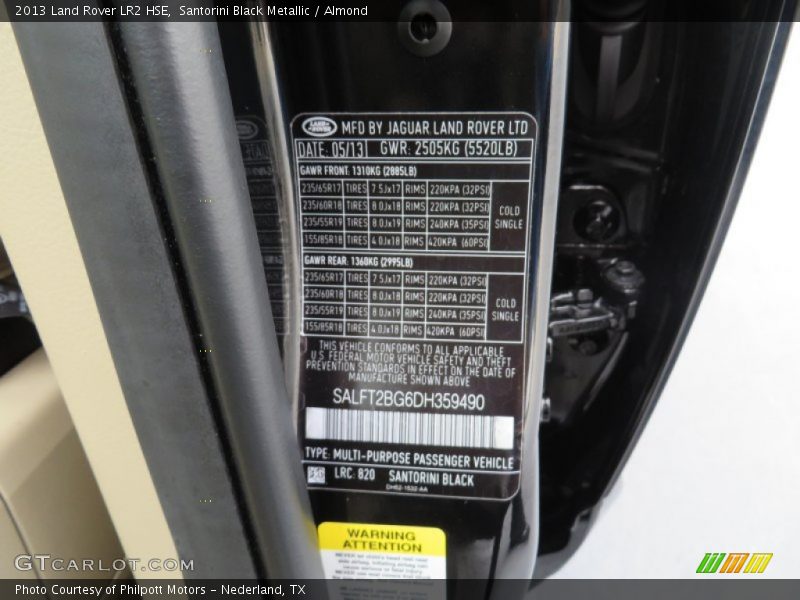 2013 LR2 HSE Santorini Black Metallic Color Code 820
