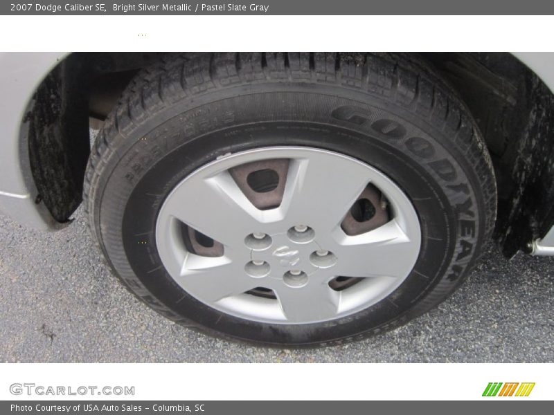 Bright Silver Metallic / Pastel Slate Gray 2007 Dodge Caliber SE