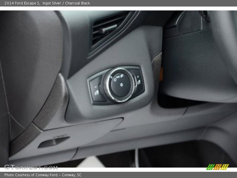 Ingot Silver / Charcoal Black 2014 Ford Escape S
