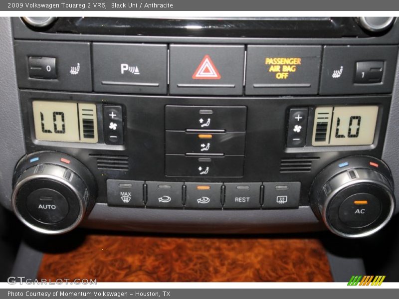 Black Uni / Anthracite 2009 Volkswagen Touareg 2 VR6