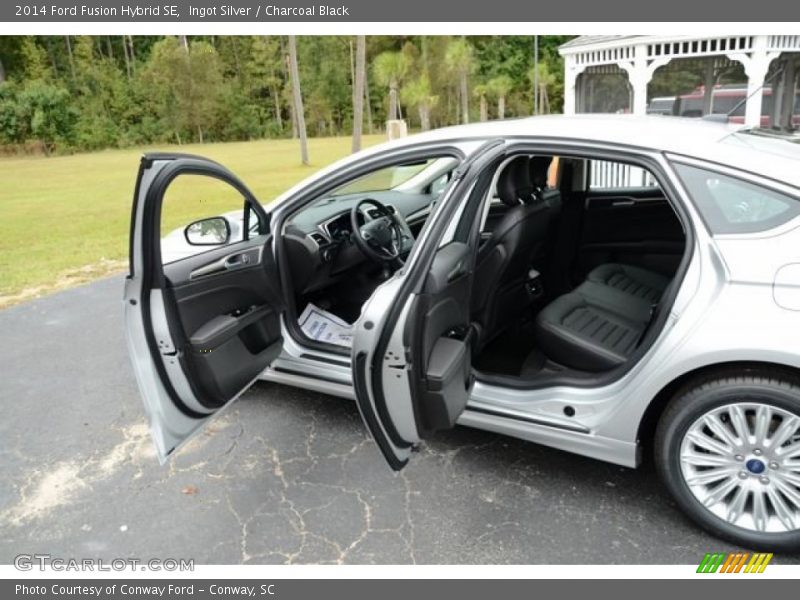 Ingot Silver / Charcoal Black 2014 Ford Fusion Hybrid SE