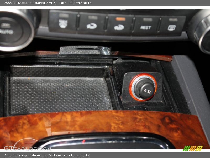 Black Uni / Anthracite 2009 Volkswagen Touareg 2 VR6
