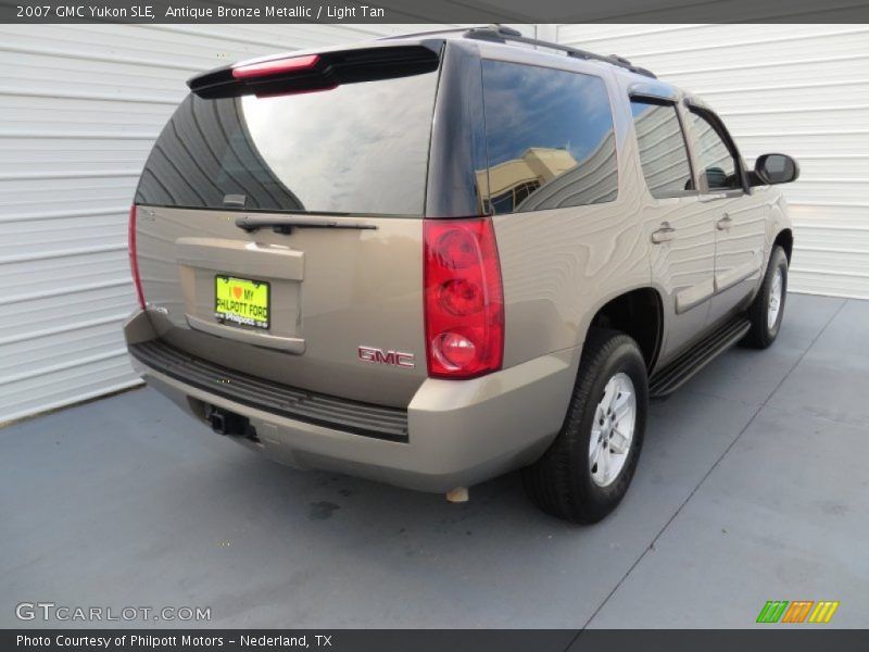 Antique Bronze Metallic / Light Tan 2007 GMC Yukon SLE