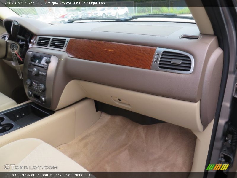 Antique Bronze Metallic / Light Tan 2007 GMC Yukon SLE