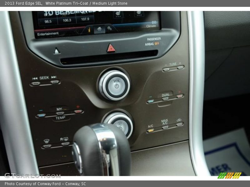 White Platinum Tri-Coat / Medium Light Stone 2013 Ford Edge SEL