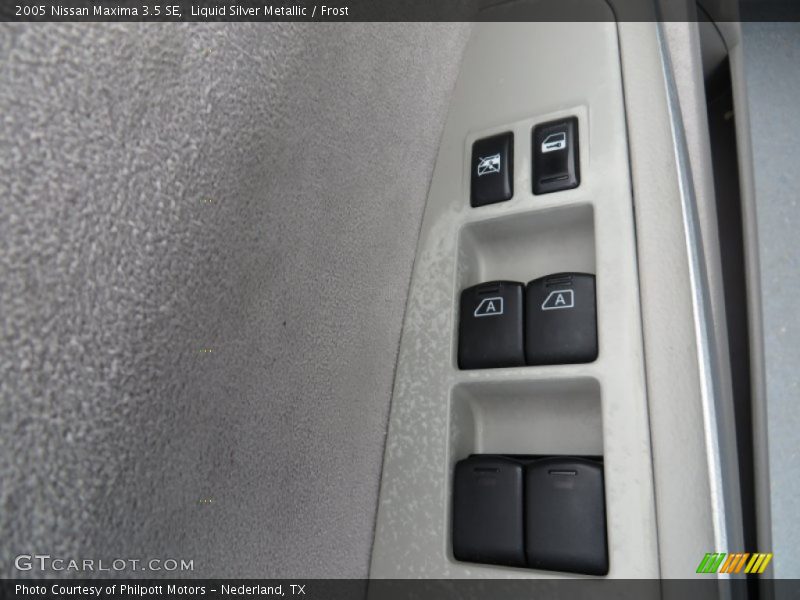 Liquid Silver Metallic / Frost 2005 Nissan Maxima 3.5 SE