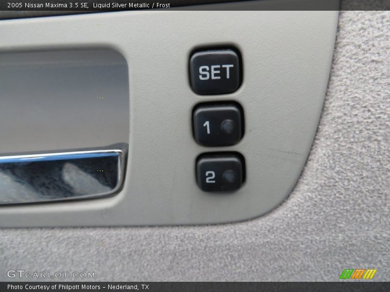 Liquid Silver Metallic / Frost 2005 Nissan Maxima 3.5 SE
