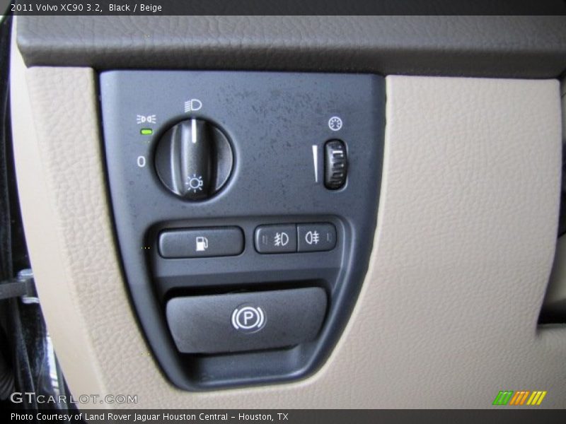 Black / Beige 2011 Volvo XC90 3.2