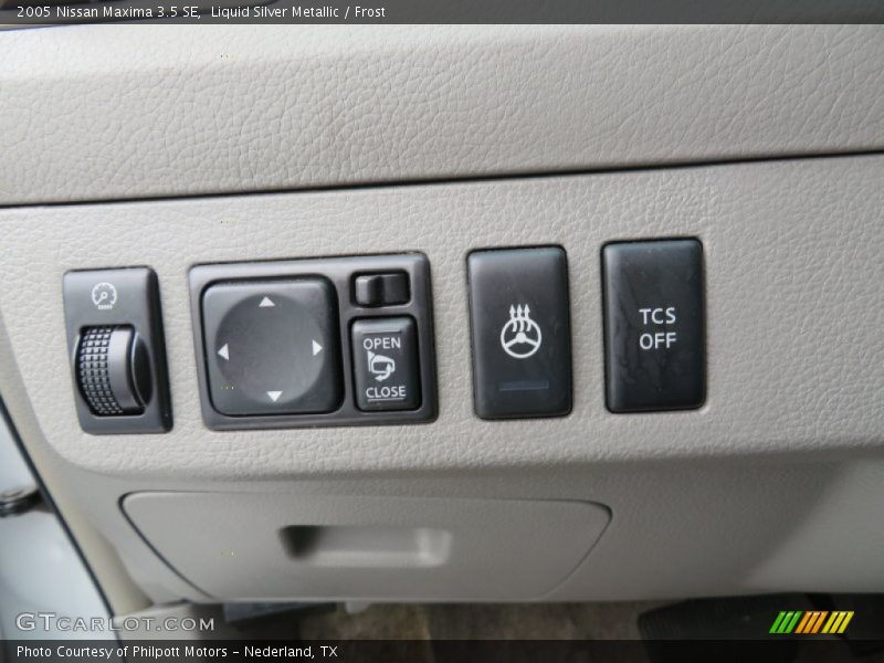 Liquid Silver Metallic / Frost 2005 Nissan Maxima 3.5 SE