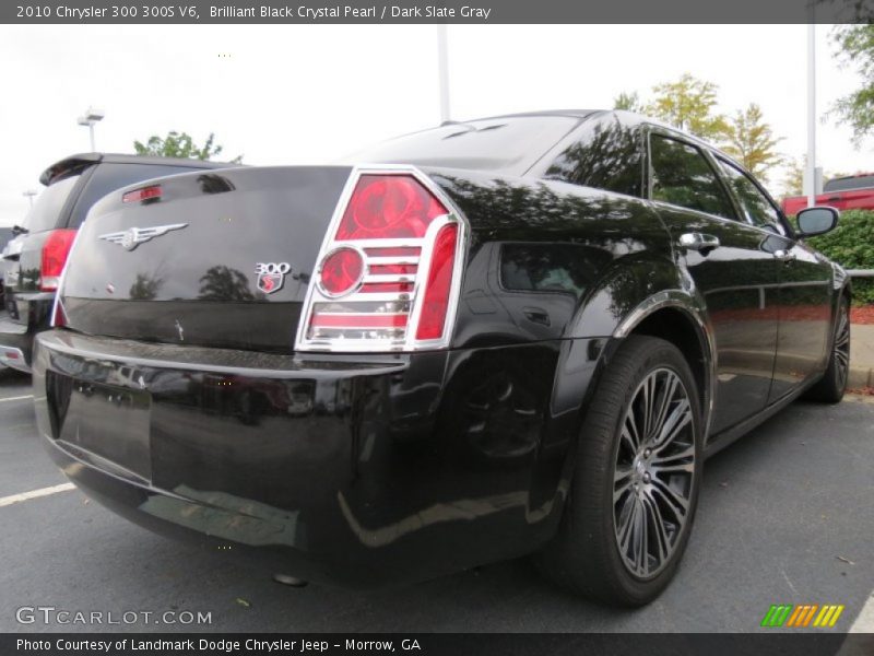 Brilliant Black Crystal Pearl / Dark Slate Gray 2010 Chrysler 300 300S V6