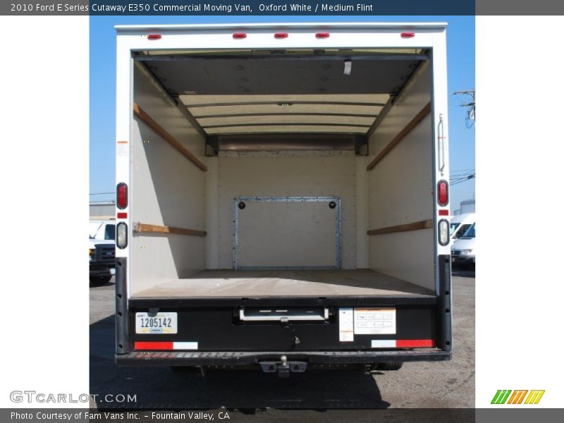 Oxford White / Medium Flint 2010 Ford E Series Cutaway E350 Commercial Moving Van