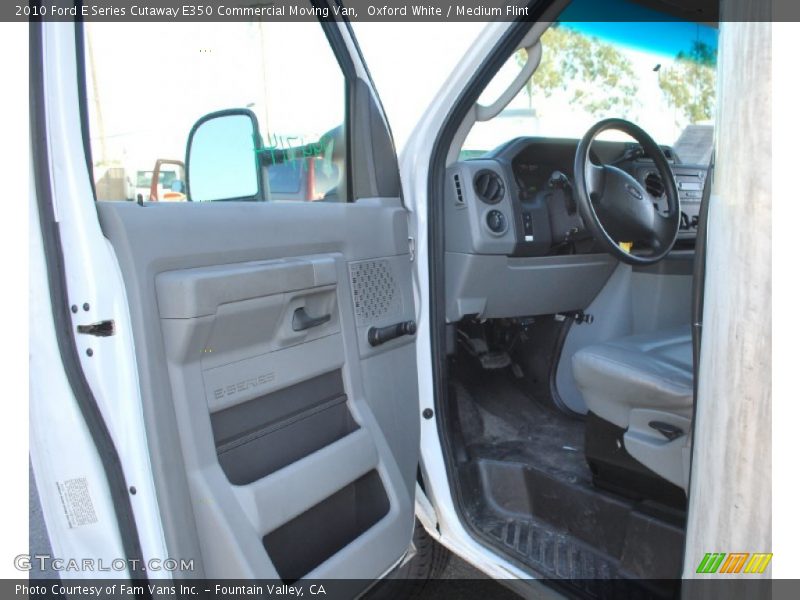 Oxford White / Medium Flint 2010 Ford E Series Cutaway E350 Commercial Moving Van