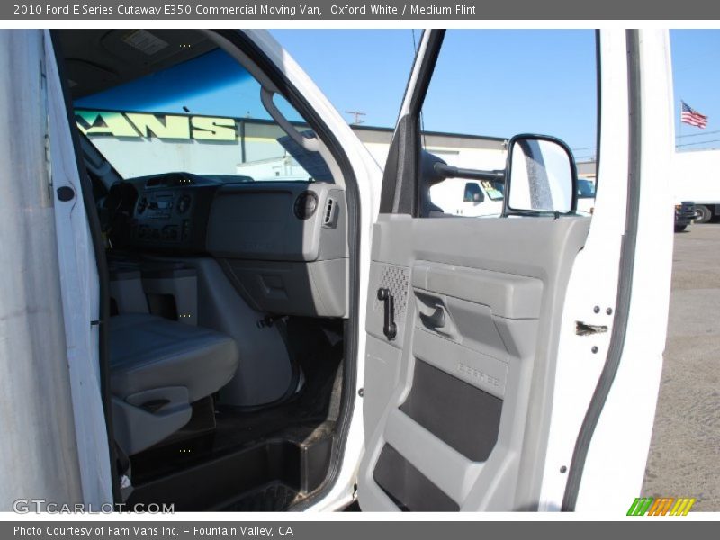 Oxford White / Medium Flint 2010 Ford E Series Cutaway E350 Commercial Moving Van
