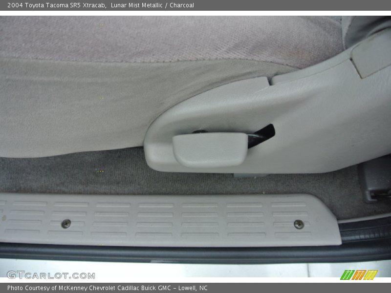 Lunar Mist Metallic / Charcoal 2004 Toyota Tacoma SR5 Xtracab