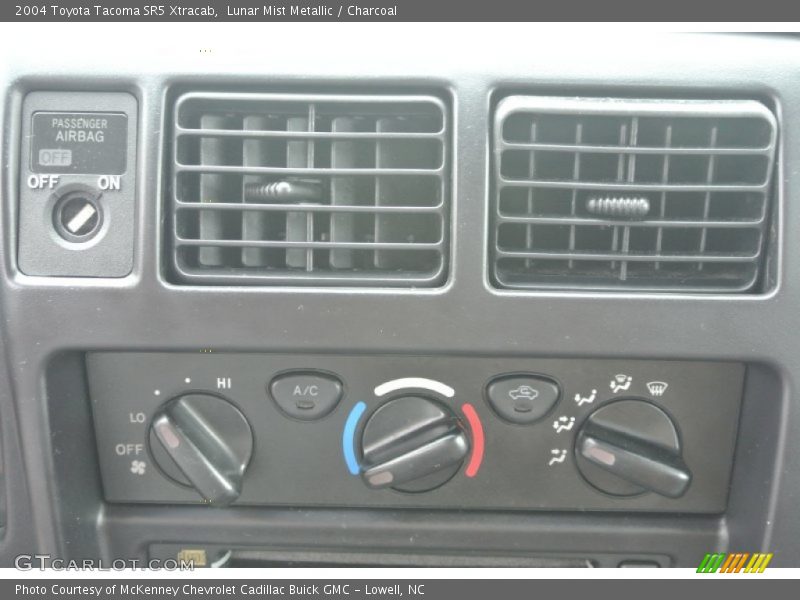 Controls of 2004 Tacoma SR5 Xtracab