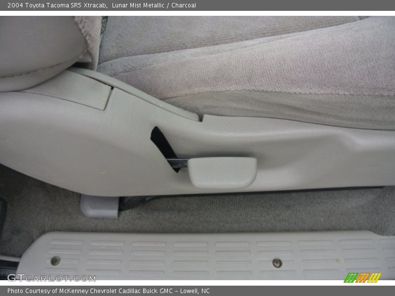 Lunar Mist Metallic / Charcoal 2004 Toyota Tacoma SR5 Xtracab