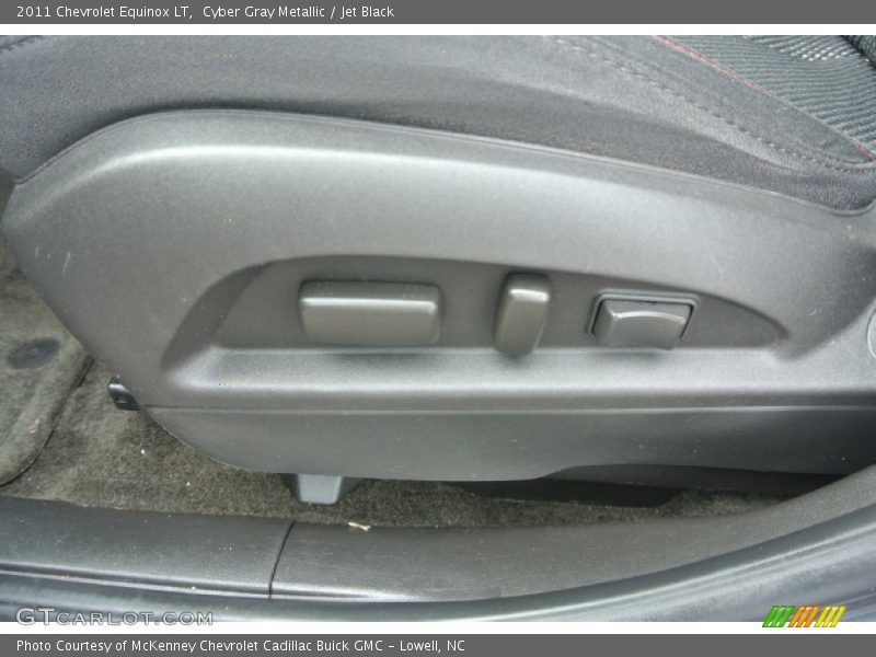 Cyber Gray Metallic / Jet Black 2011 Chevrolet Equinox LT