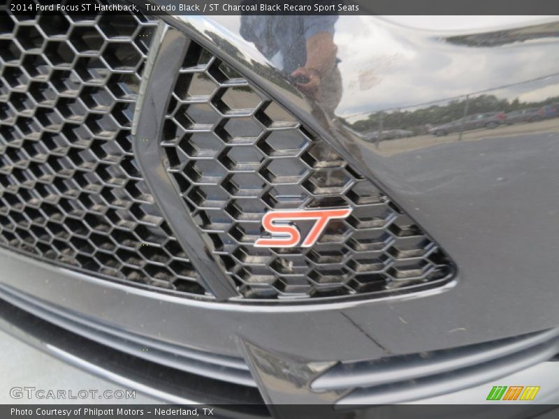  2014 Focus ST Hatchback Logo