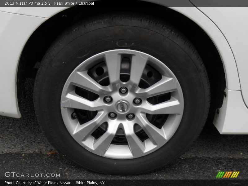 Pearl White / Charcoal 2013 Nissan Altima 2.5 S