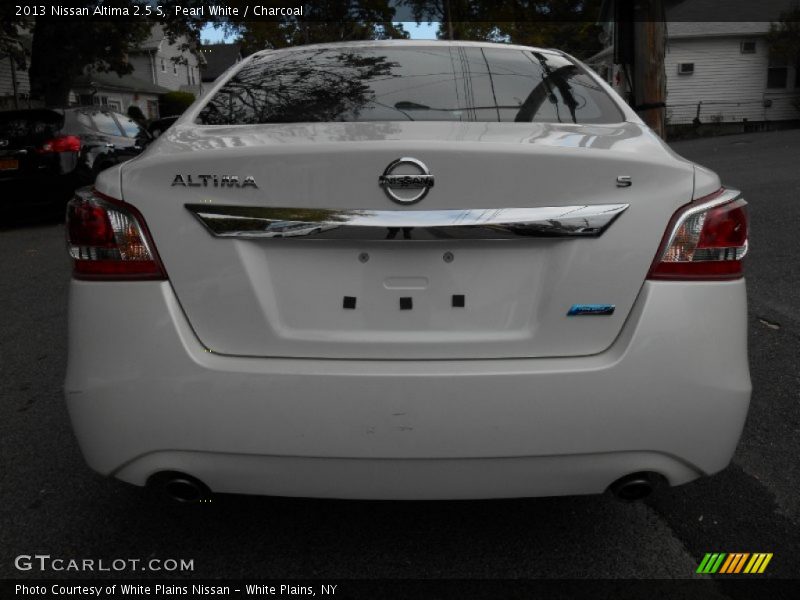 Pearl White / Charcoal 2013 Nissan Altima 2.5 S