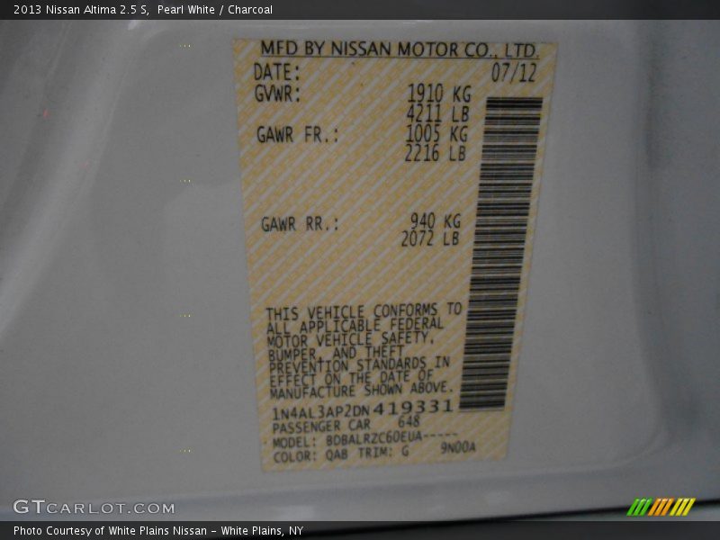 Pearl White / Charcoal 2013 Nissan Altima 2.5 S