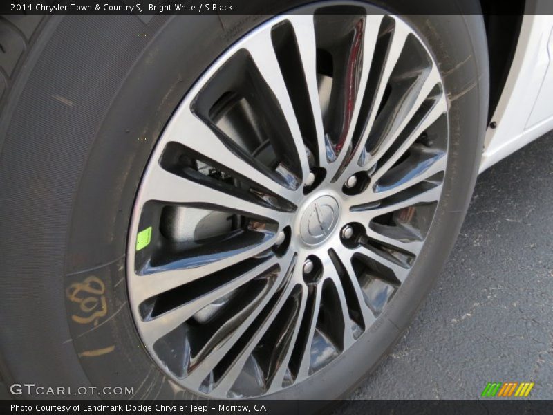  2014 Town & Country S Wheel