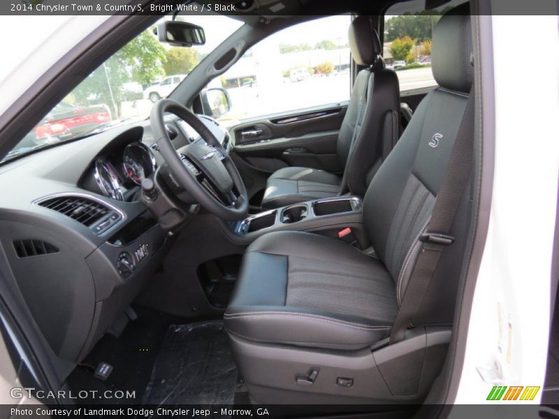  2014 Town & Country S S Black Interior
