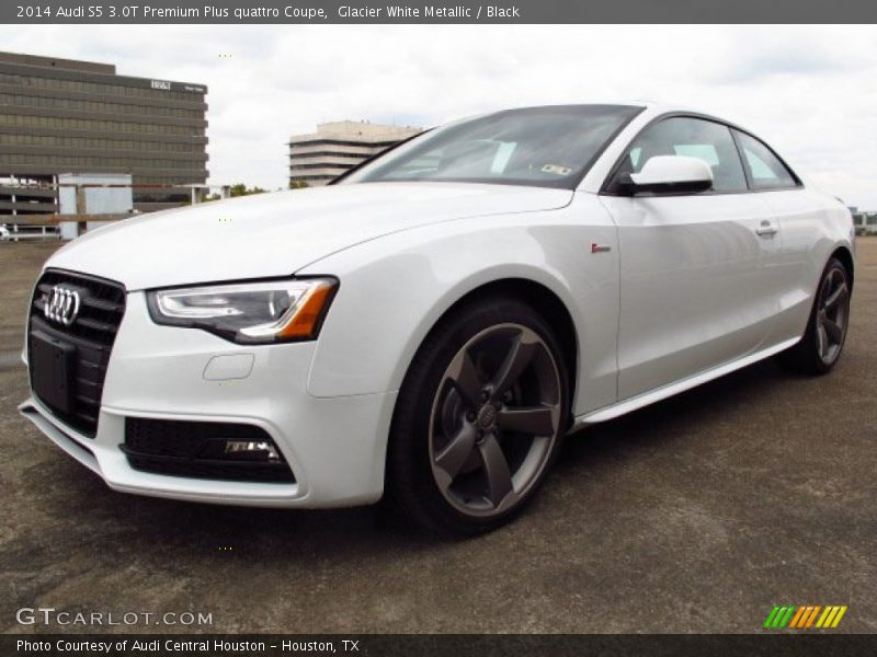 Front 3/4 View of 2014 S5 3.0T Premium Plus quattro Coupe