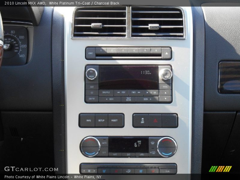 White Platinum Tri-Coat / Charcoal Black 2010 Lincoln MKX AWD