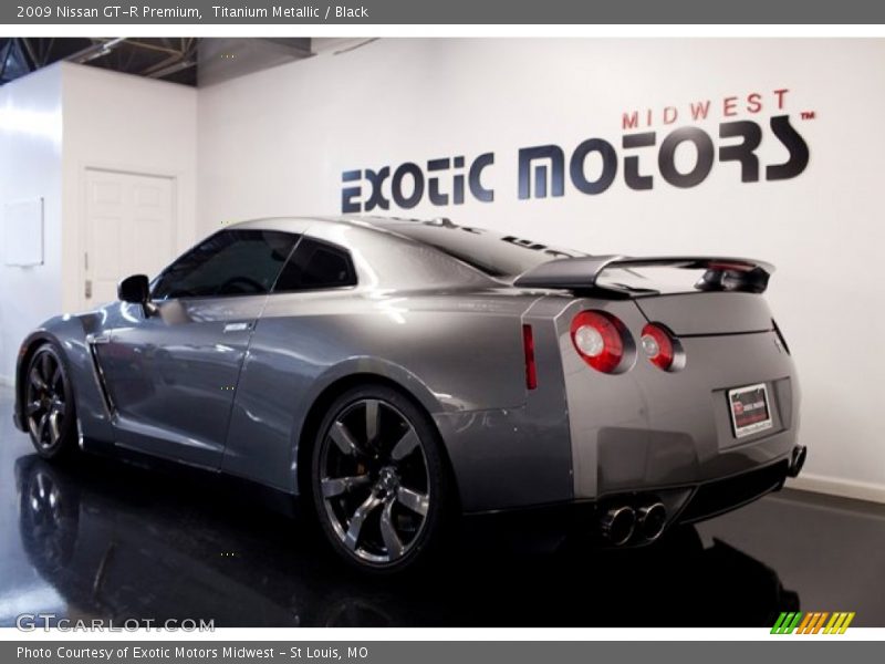 Titanium Metallic / Black 2009 Nissan GT-R Premium