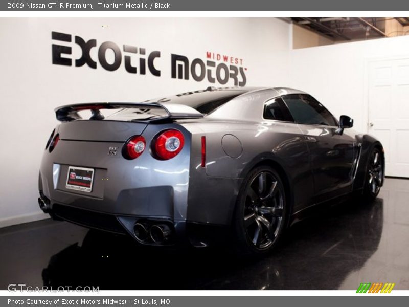 Titanium Metallic / Black 2009 Nissan GT-R Premium