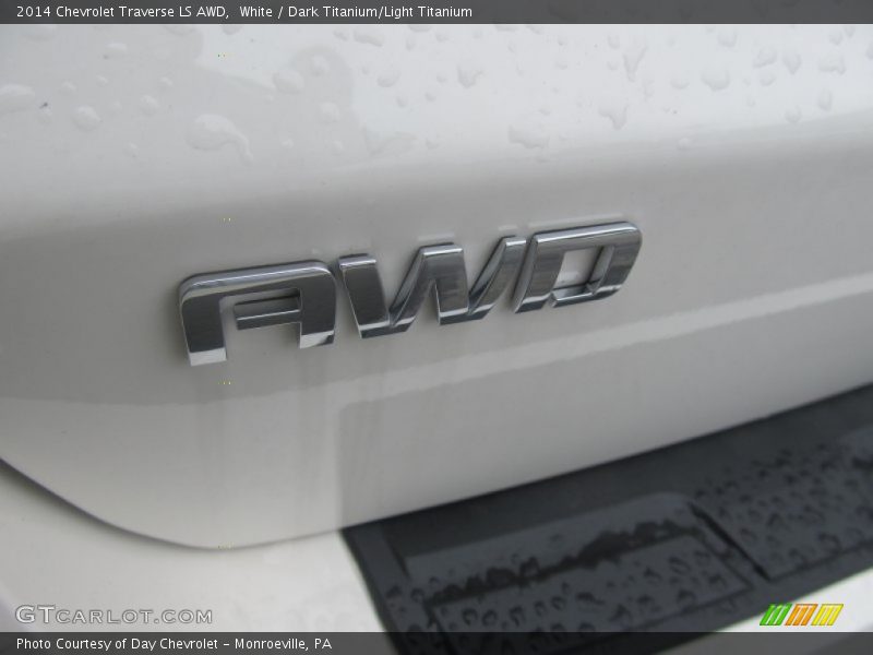 White / Dark Titanium/Light Titanium 2014 Chevrolet Traverse LS AWD