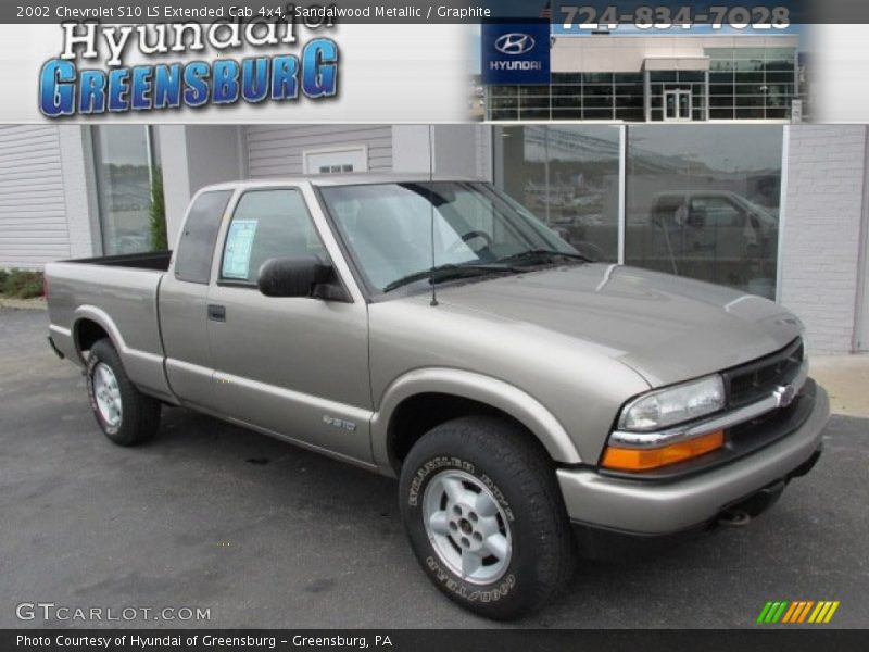 Sandalwood Metallic / Graphite 2002 Chevrolet S10 LS Extended Cab 4x4