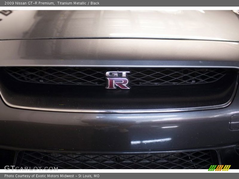  2009 GT-R Premium Logo