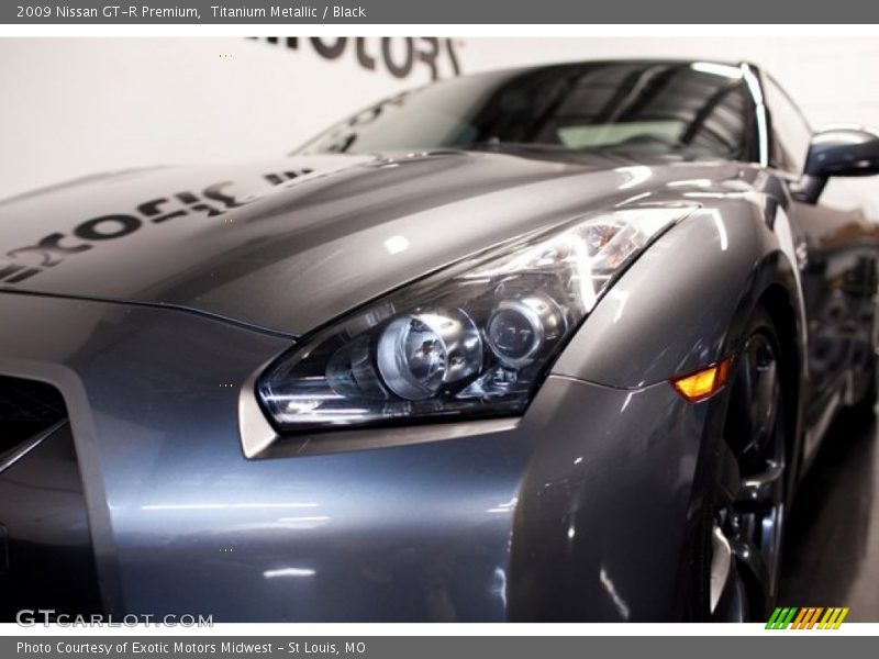 Titanium Metallic / Black 2009 Nissan GT-R Premium