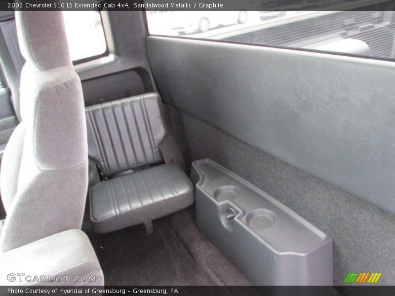 Sandalwood Metallic / Graphite 2002 Chevrolet S10 LS Extended Cab 4x4