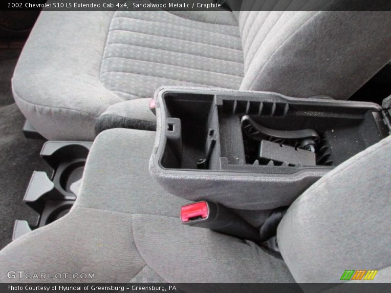 Sandalwood Metallic / Graphite 2002 Chevrolet S10 LS Extended Cab 4x4