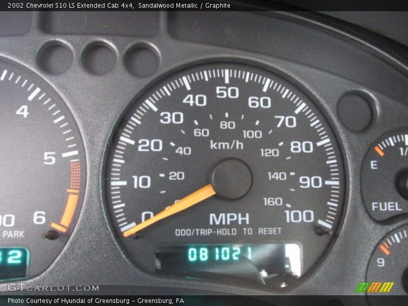 Sandalwood Metallic / Graphite 2002 Chevrolet S10 LS Extended Cab 4x4