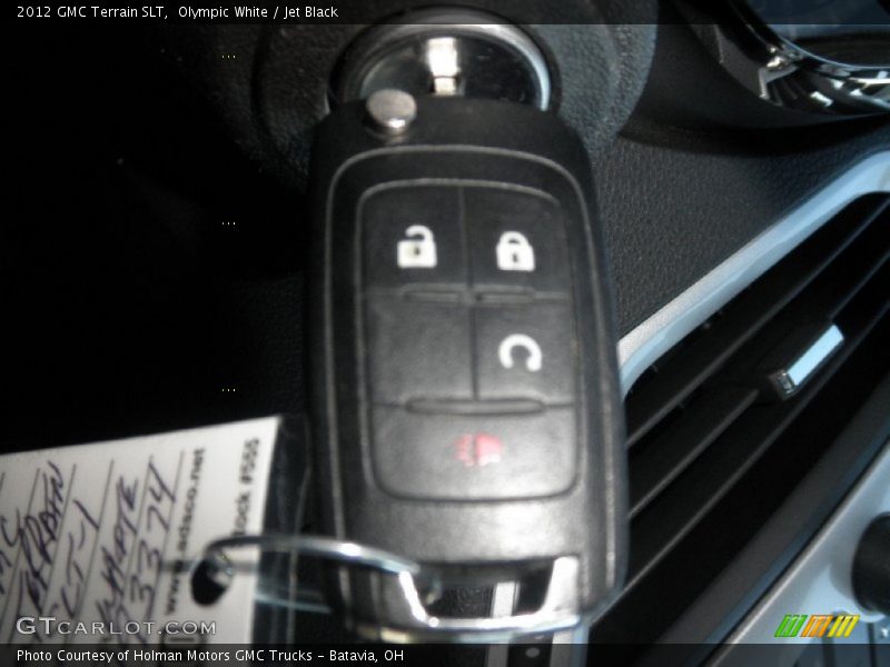 Olympic White / Jet Black 2012 GMC Terrain SLT