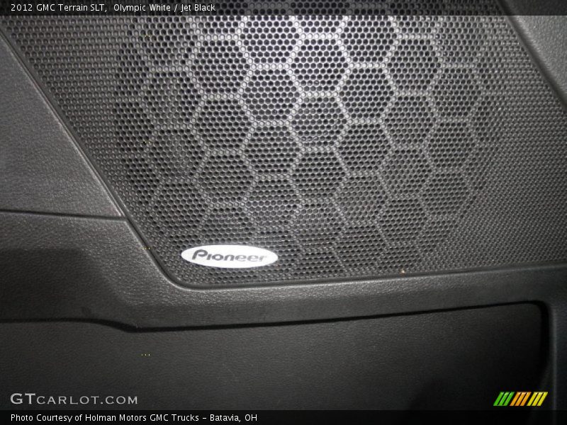 Olympic White / Jet Black 2012 GMC Terrain SLT
