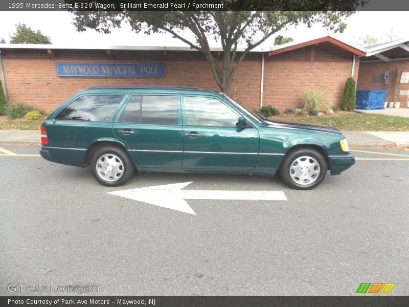 Brilliant Emerald Pearl / Parchment 1995 Mercedes-Benz E 320 Wagon