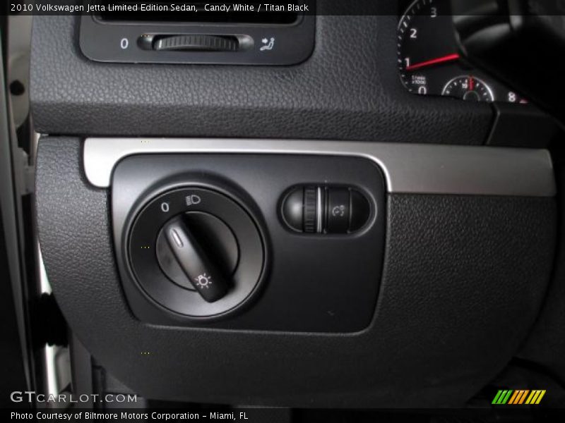 Candy White / Titan Black 2010 Volkswagen Jetta Limited Edition Sedan