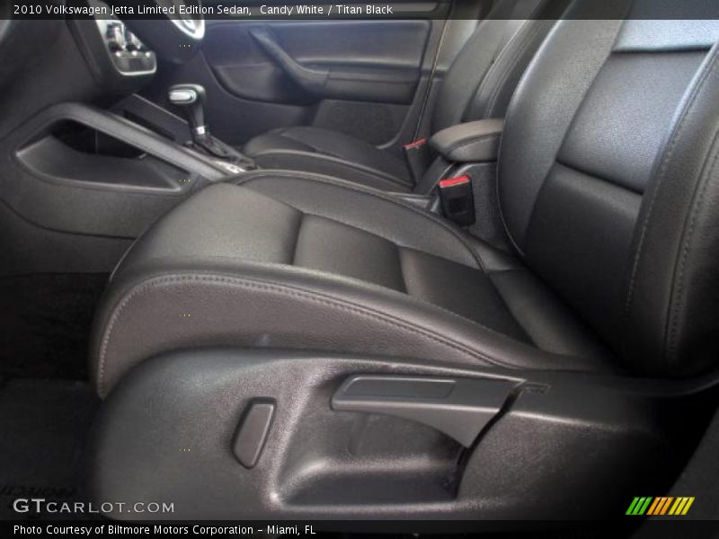 Candy White / Titan Black 2010 Volkswagen Jetta Limited Edition Sedan