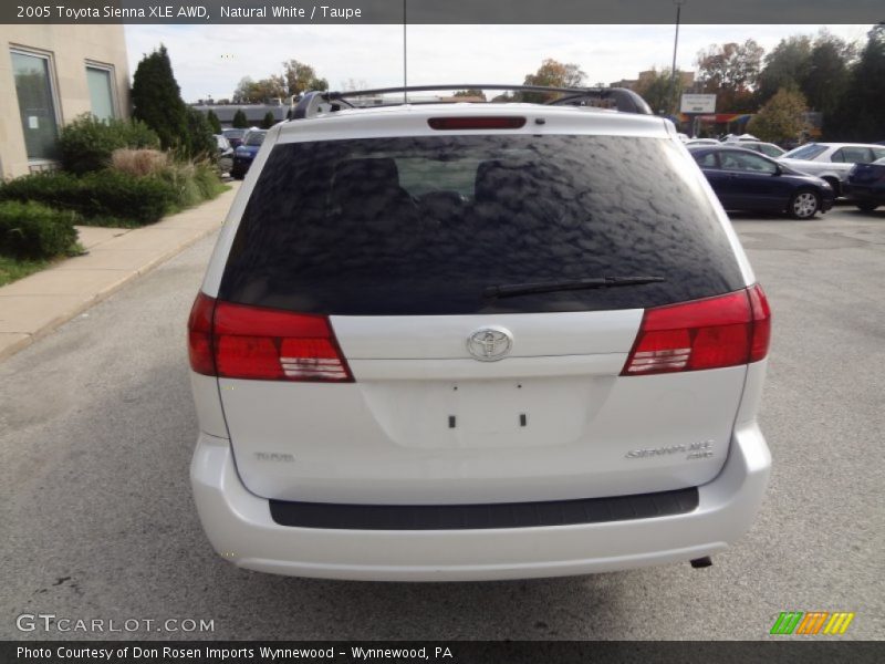 Natural White / Taupe 2005 Toyota Sienna XLE AWD