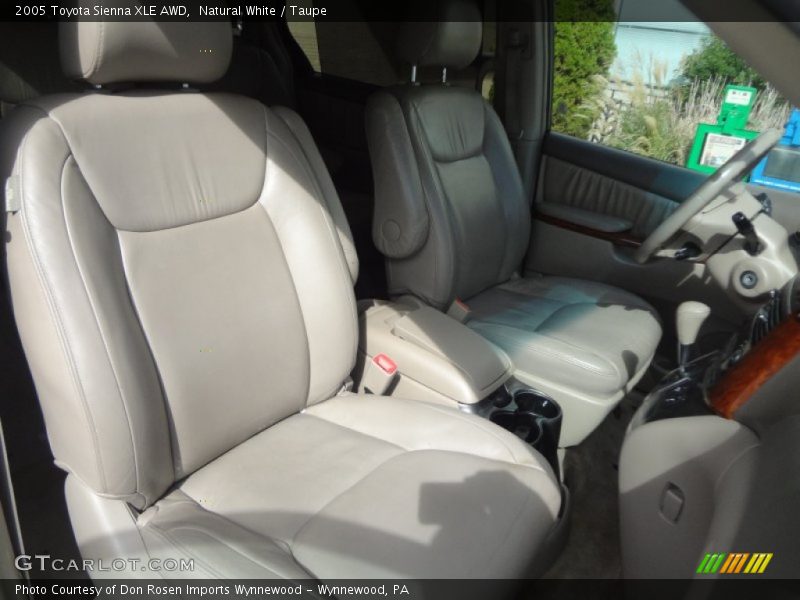 Natural White / Taupe 2005 Toyota Sienna XLE AWD
